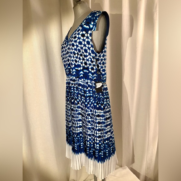 Adrianna Papell Ikat Fit & Flare Midi Dress Blue White Pleated V-Neck Sz 14 NWT - Picture 3 of 15